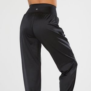 COPY - NWOT Namastetics Liquid Genie Pants XS